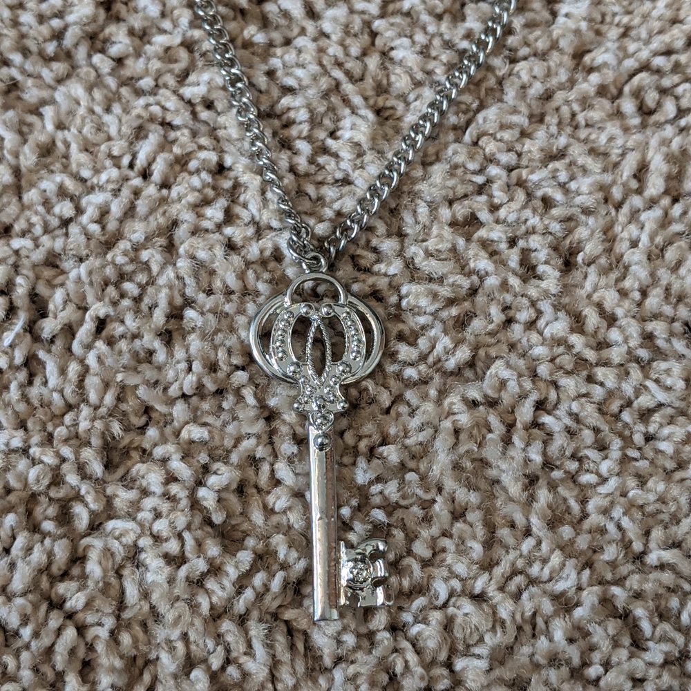 Layered Silver Necklace - Picture 2 of 4
